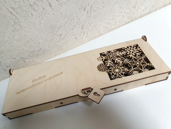 Деревянный пенал для новогодних украшений 300*100