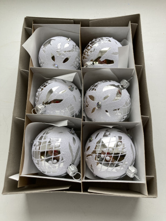 Шар пластиковый декорированный