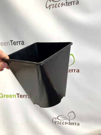 Горшок для рассады квадратный 14*14*14 см (2 л) литой, круглое дно