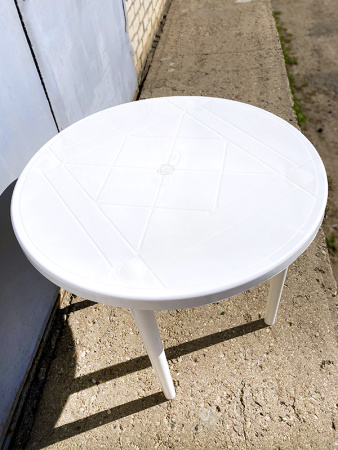 Стол пластиковый круглый [130-0022]