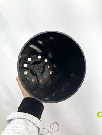 Высокий горшок для роз 2л, ø 14см, высота 18см.