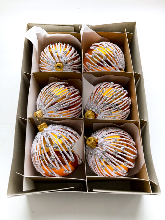 Набор шаров пластик. декор №13 разные цвета, 6см / 8см / 10см Шар пластиковый декорированный