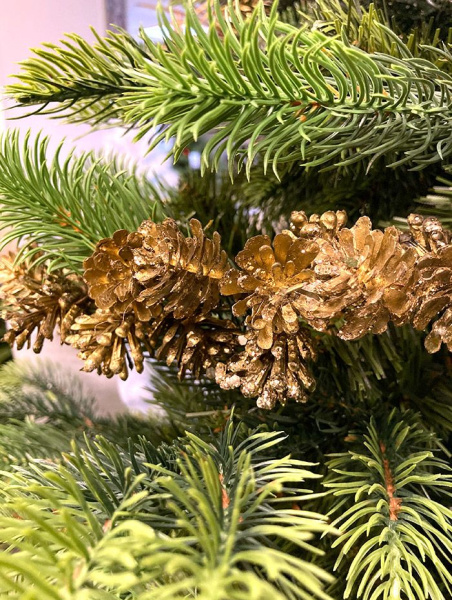 Гирлянда из сосновых шишек [518542]