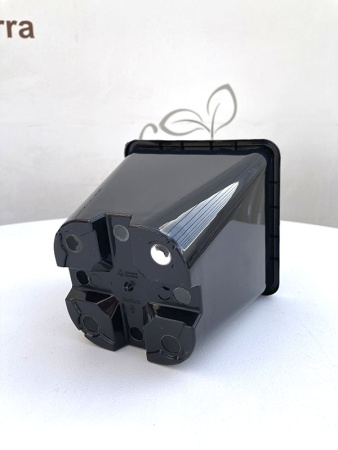 Горшок для рассады квадратный литой 1.5 л, 13*13*13 см, круглое дно