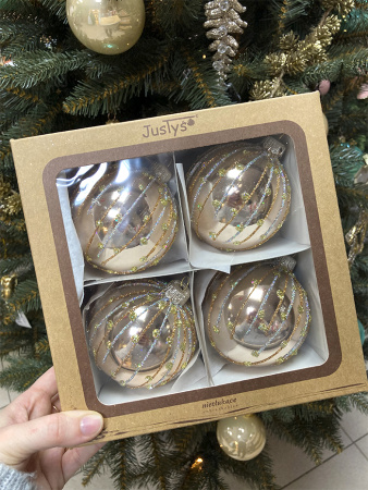 Шар пластиковый декорированный