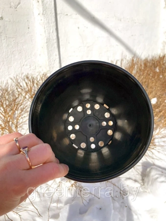 Высокий горшок для роз 3л, ø 16см, высота 20.5см.