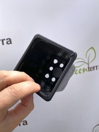 Горшок для рассады квадратный формованный 0.20 л, 7*7*7 см.