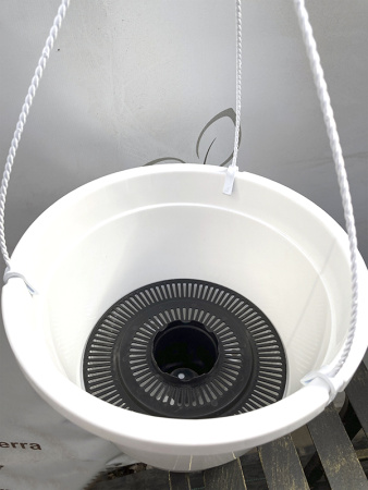 Кашпо Лира подвесное с дренажной вставкой, белое, ø 27см, высота 20.4см, объём 7л. [IK-7]