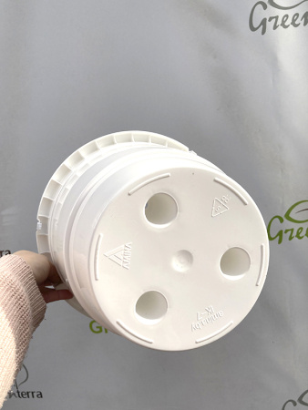 Кашпо Лира подвесное с дренажной вставкой, белое, ø 27см, высота 20.4см, объём 7л. [IK-7]