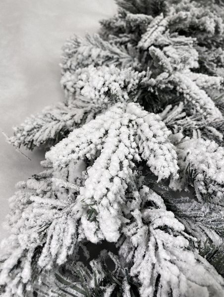 Гирлянда еловая заснеженная "Альберта" 270 см [23115]