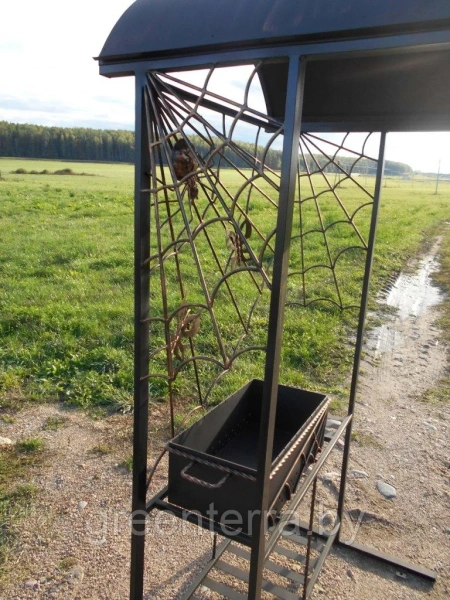 Кованый мангал с крышей "Виконт 60"