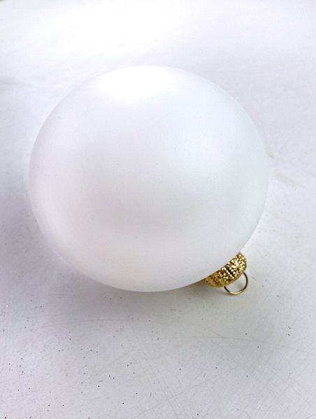 Шары пластиковые, матовые белые Шары пластиковые, матовые белые