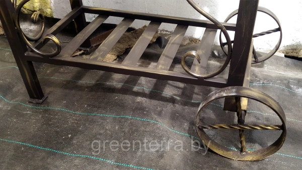 Кованый мангал с колесами  "Версаль"