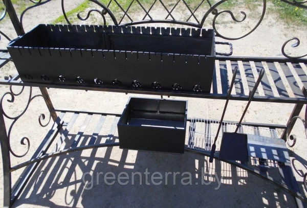 Кованый мангал с крышей "Варвик" + плита под казан