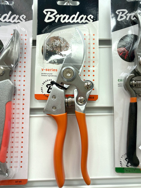 Садовый секатор для обрезки веток BRADAS KT-V1023