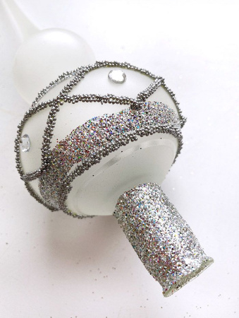 Верхушка стеклянная на елку, декорированная