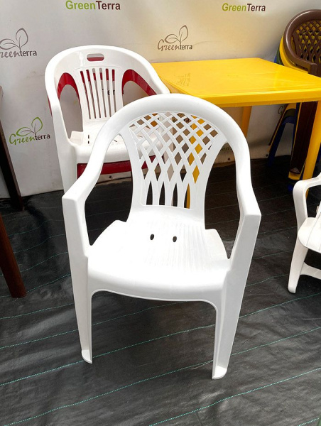 Пластиковый стул-кресло "Виктория"