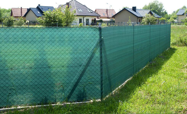 Сетка пластиковая для забора и ограждения Сетка пластиковая для забора и ограждения
