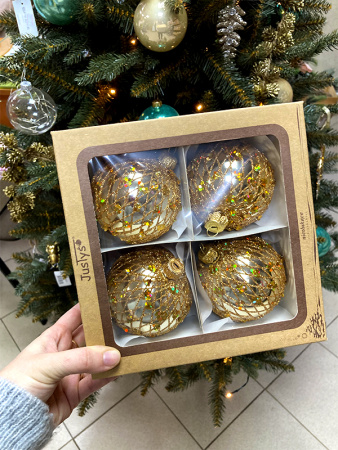 Шар пластиковый декорированный