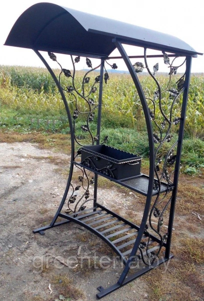 Кованый мангал с крышей "Граф"