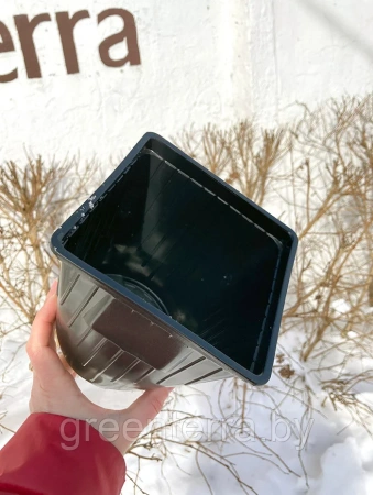 Горшок для рассады квадратный формованный 2 л, 14*14*14 см (круглое дно)