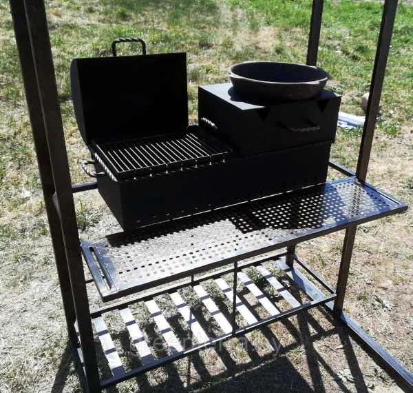 Кованый мангал с крышей "Касл"