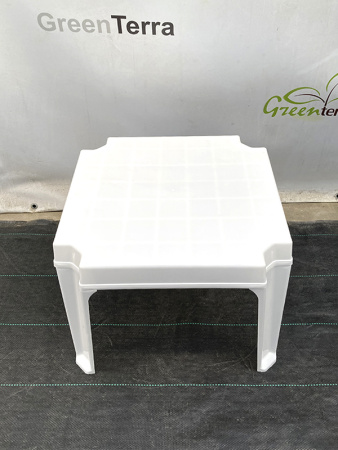 Столик для шезлонга