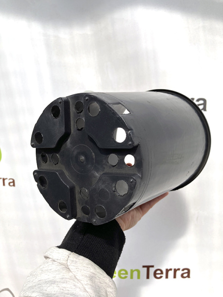 Высокий горшок для роз 3л, ø 16см, высота 20.5см.