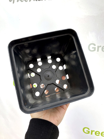 Горшок для рассады квадратный литой 1.5 л, 13*13*13 см.