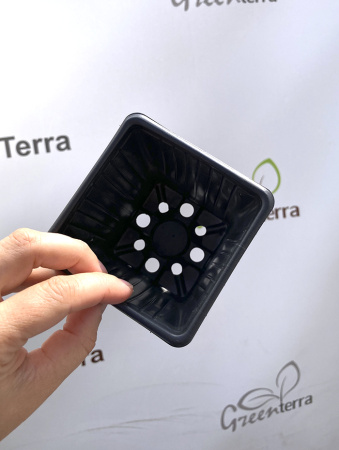 Горшок для рассады квадратный формованный 0.55 л, 9*9*10 см