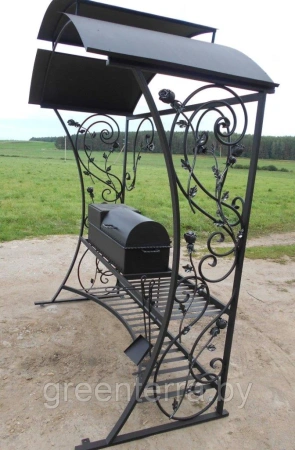 Кованый мангал с крышей "Мальборк"