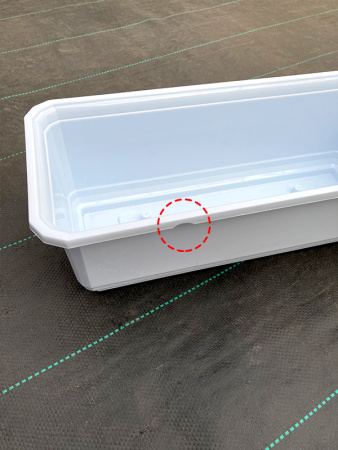 Ящики балконные для цветов, (белые) (уценка)