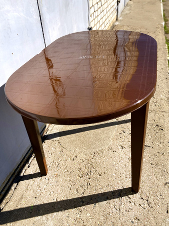 Стол овальный пластмассовый [130-0021]