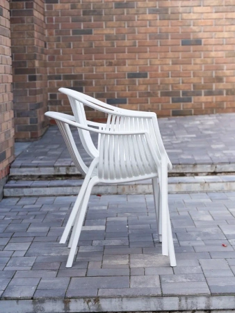 Стул ESCALATE белый