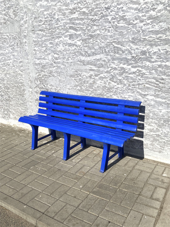 Скамейка садовая пластиковая со спинкой, складная лавка для дачи