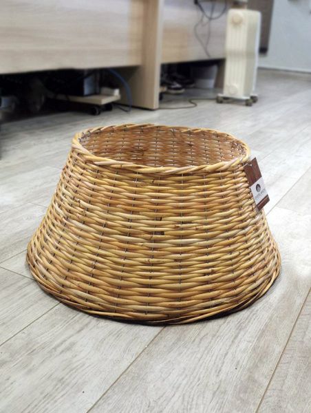 Плетёная корзина под ёлку, бежевая 57см [685194]