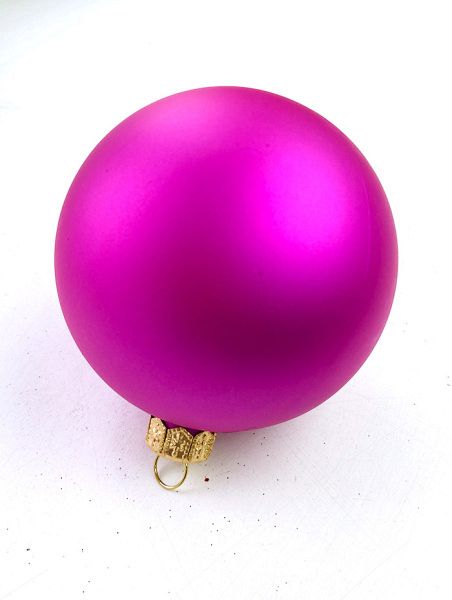 Шары пластиковые, малиновый мат. Шары пластиковые, малиновый мат.