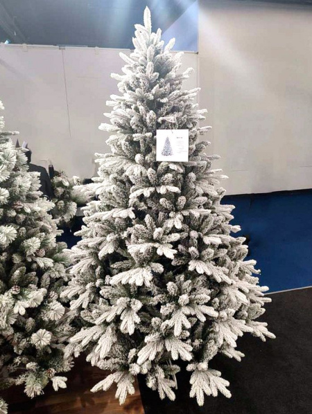 Елка "Альберта" заснеженная